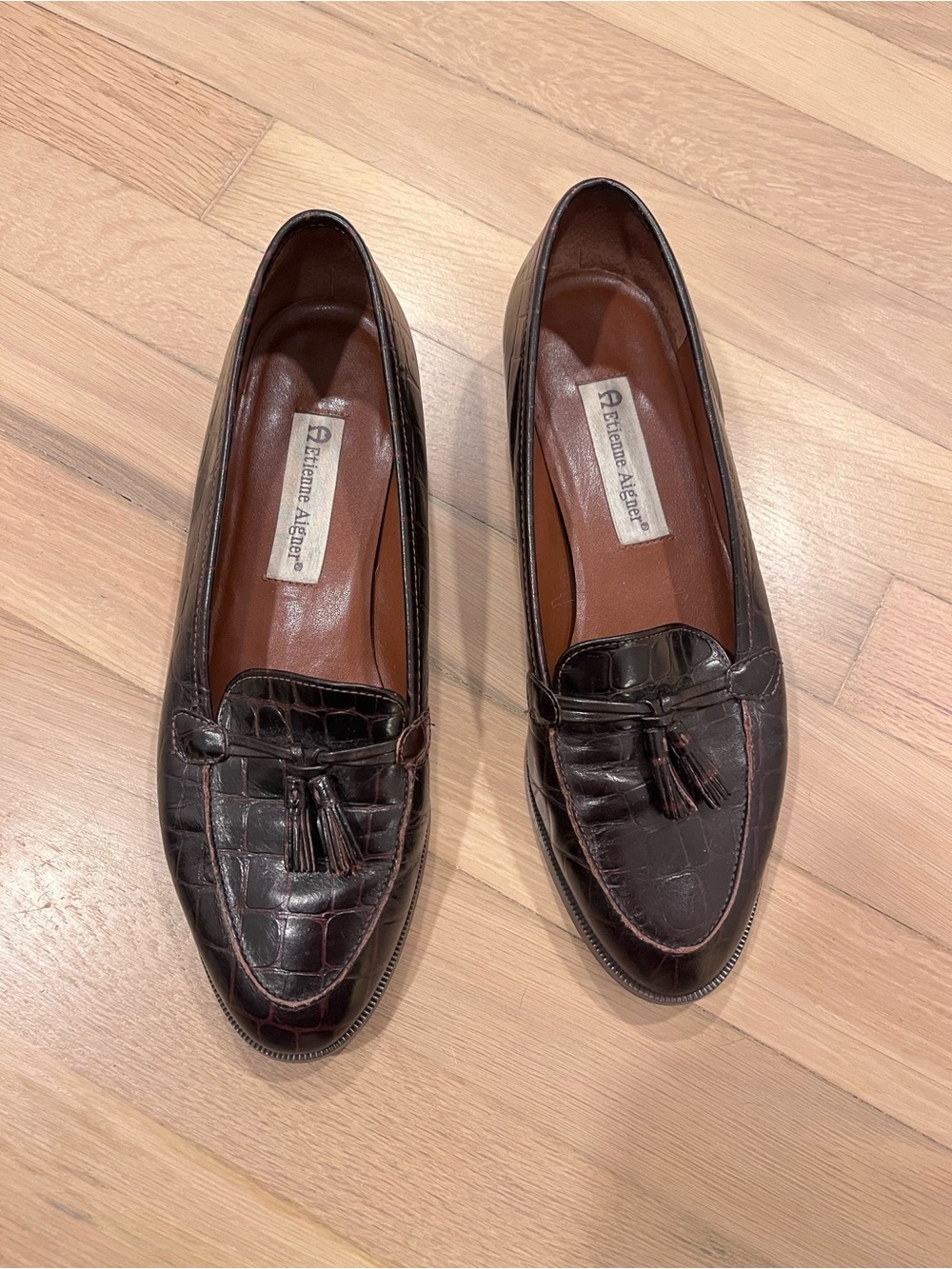 Etienne Aigner Women's Dark Brown Croc-Embossed Tassel Loafers Size 8.5